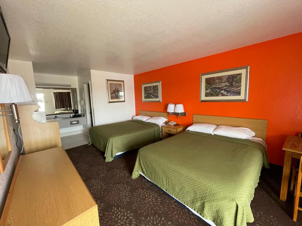 Greystone Inn Bridgeport Bagian luar foto